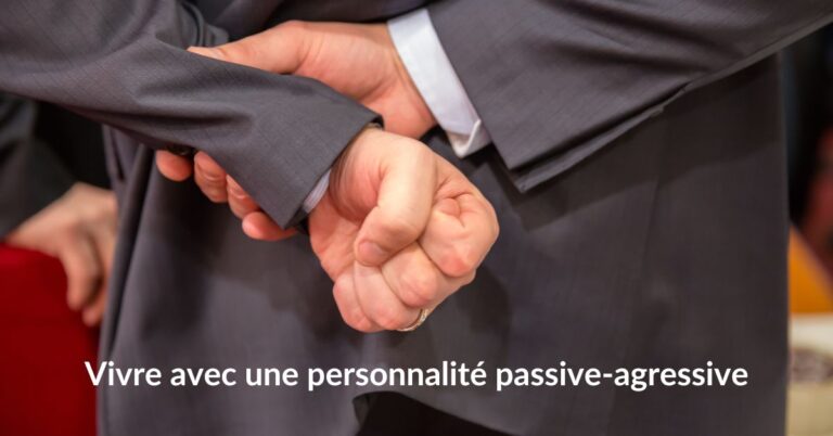 Lire la suite à propos de l’article Vivre avec une personnalité passive-agressive— Petits meurtres entre gens bien élevés